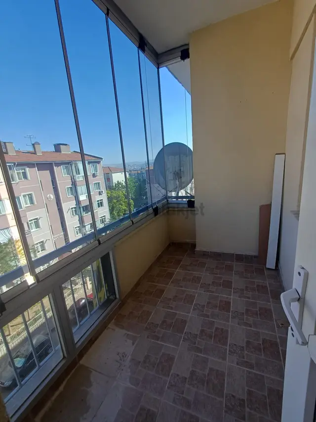 Sincan Fatih Mahallesinde Hastaneye Metroya Yakın 3+1 Kiralık Daire 2
