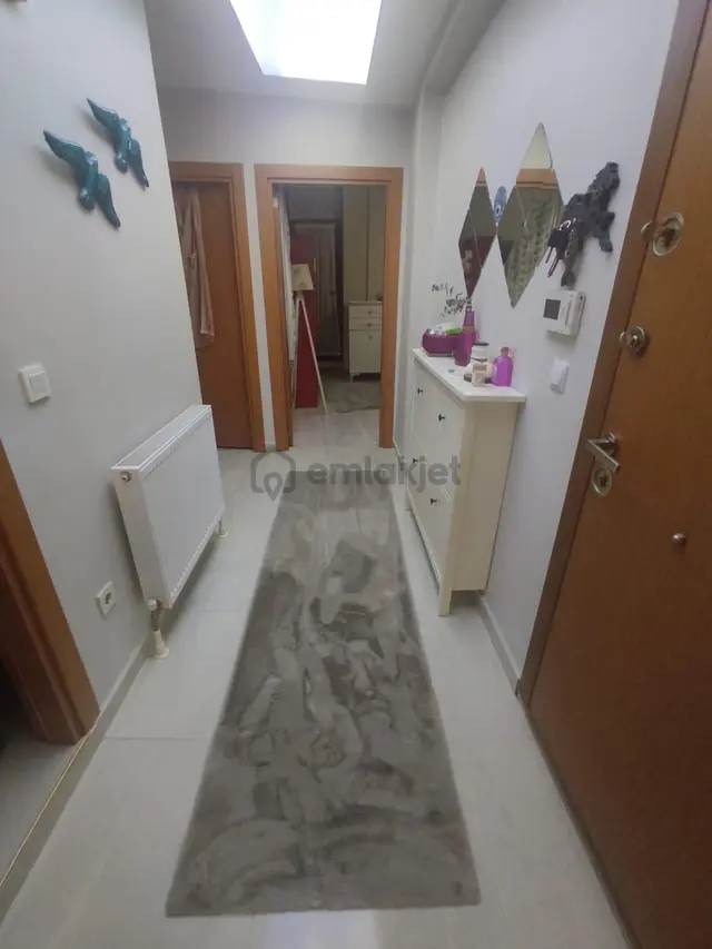 Şeref Emlak Satılık Bahçeli Bahçekatı Daire 3,850,000 Tl 2