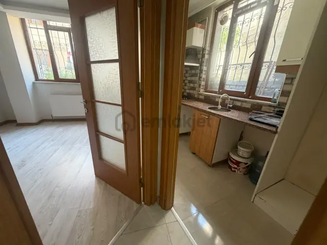 Şeref Emlak Satılık Bahçeli Bahçekatı Daire 3,850,000 Tl 3