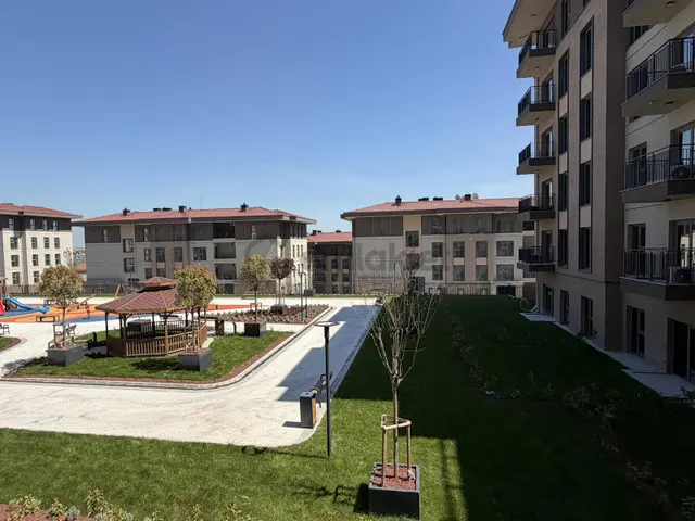 Emlakkonut Nezihpark Bahçekent'te 3+1 Borçsuz Satılık Daire