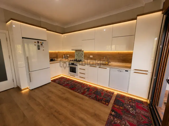 Yüksel'den Güre'de Şahane Konumda Yerden Isıtmalı Lux 5+1 Villa 3