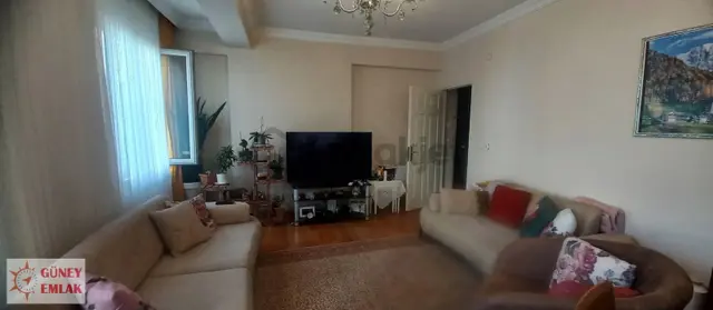 Mehmet Akif Mahallesinde Merkezi Konumda Satılık Daire 3