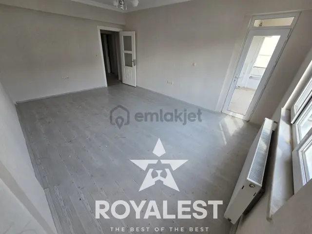 Royalest'ten Sevinç Göymen Yanı Güvenlikli Siteiçi Arakat 2+1 5