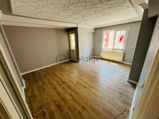 Pegaas'tan Üniversite Mah Metrobüse 3dk 4+1 Satılık Dublex Daire 4