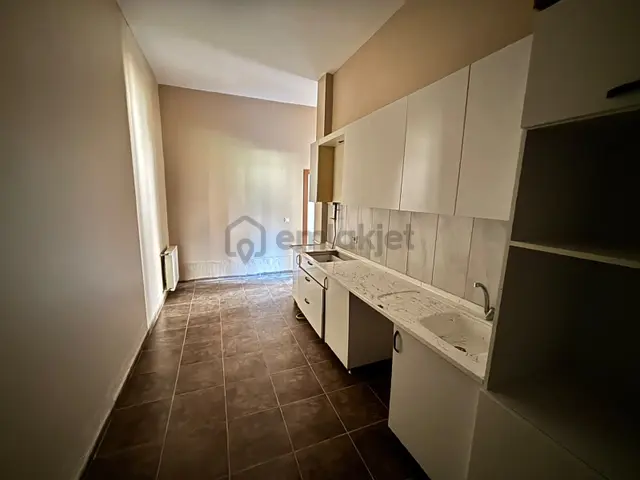 Okullar Bölgesinde Ayça'dan Geniş Kullanışlı Kiralık 2+1 Daire 2