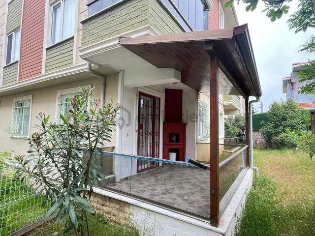 Arslan İnşaat Verandalı Bahçeli Denize Yakın 2+1 Köşe Daire 5