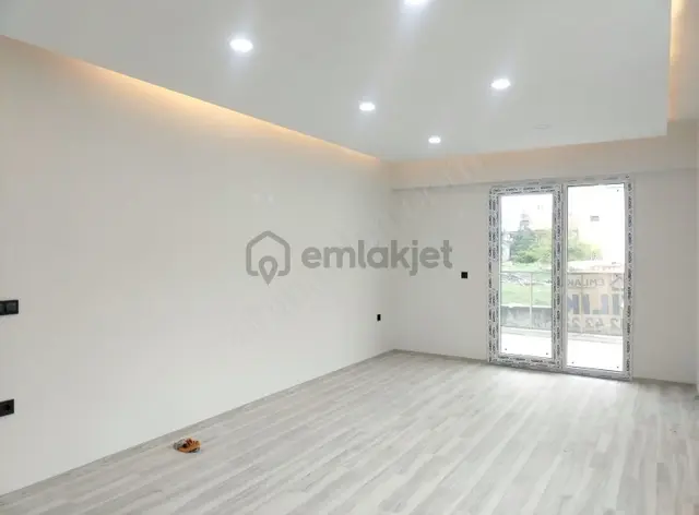 Akgün Emlak'tan Satılık 175 Mt2 Sıfır Lüks Daire 2