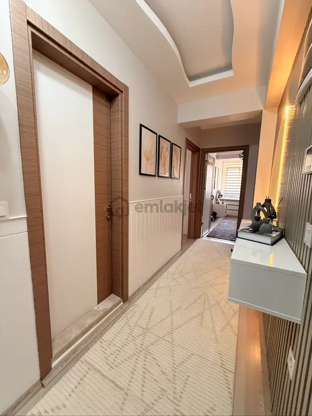 Bozyaka'da Modern Tasarımlı Satılık 3+1 Ferah Daire 3