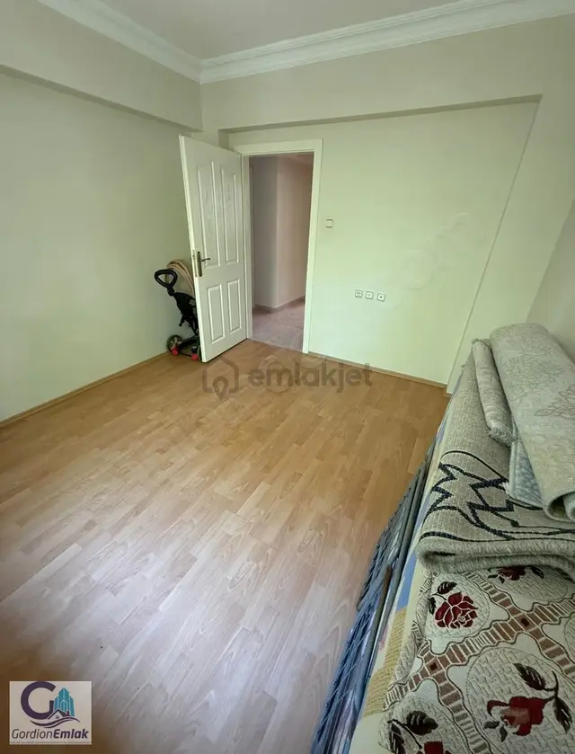 Gordion Emlak'tan Şehitlik Mahallesi Yapılı 3+1 Masrafsız 4