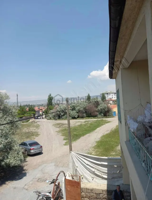 Argıncık Kayabaşı Mah. İki Katlı 250m2 Arsalı 2