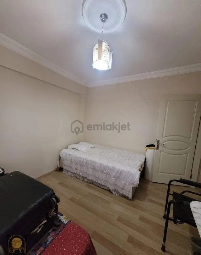 Dolunay Emlak'tan 17 Eylül Mahallesinde Satılık 2+0 Daire Dolunay Emlak'tan 17 Eylül Mahallesinde Satılık 2+0 Daire