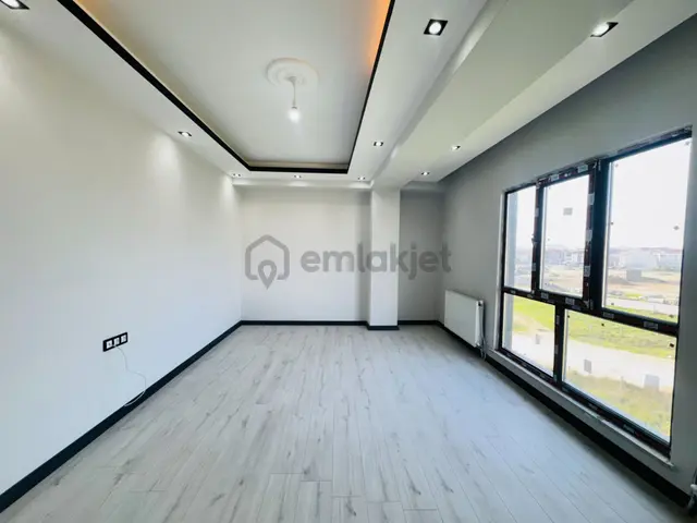 Güven'den Kapaklı'da Okullar Bölgesinde Caddeye Yakın 2+1 Daire 1