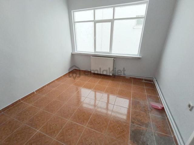 Etlik Şehir Hastanesi Ve Gata Yakını Aşağı Eğlencede 1.katta 3+1 Kiralık Boş Daire 5