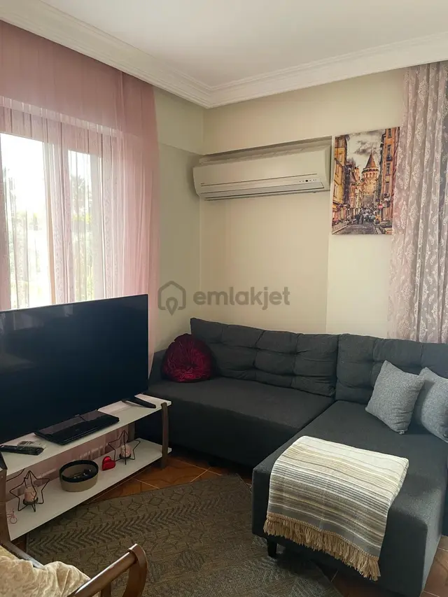 Çeşme Dalyan Marina Yakını Kiralık Sezonluk/aylık Müstakil Havuzlu Villa 5