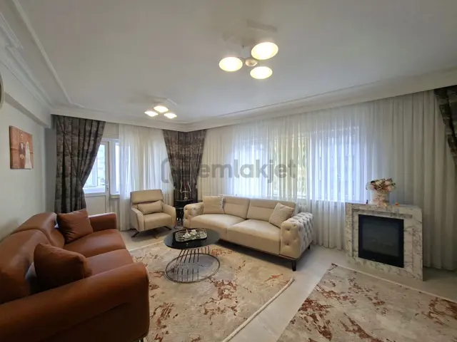 Recep Ümit'ten Sivrihisar 1 Caddesinde İçi Komple Yenilenmiş Satılık Asansörlü Ara Kat 3+1 Daire 2