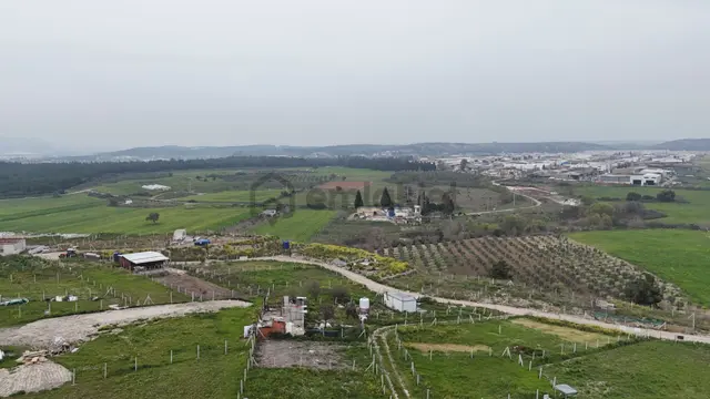 İzmir Menderes Kısık-oğlananasında Hisse Tapulu 400 M2 Arsa 2