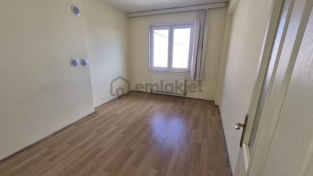 ***emin Emlak Satıyor..** **emin Emlaktan Ahmet Yesevi Mahallesinde Fırsat Satılık 3+1 Daire ***🏠 5