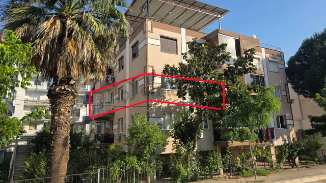 İzmir Tire Sb Emlak'tan Hürriyet Mah.satılık 3+1 Daire 2