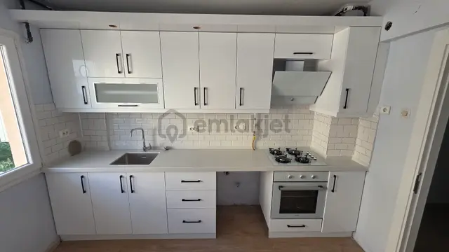 İzmir Tire Sb Emlak'tan Hürriyet Mah.satılık 3+1 Daire 3