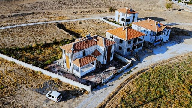 3 Villa Sığan 1160 Metrekare Tek Tapu İmarlı Arsa Cazip Fiyata. 5