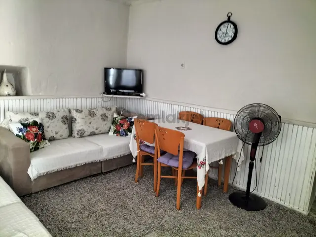 Alaçatı Merkez De Satılık Eski Taş Ev 4