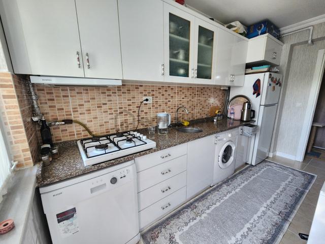 Bulgurlu Merkezde Metro 7dk. Ara Kat, Ferah 2+1 Kiralık Daire 4