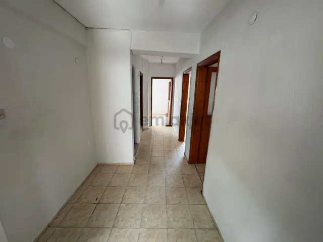 Karabağlarda Merkezi Konumda 3+1 Geniş Aydınlık Daire 2