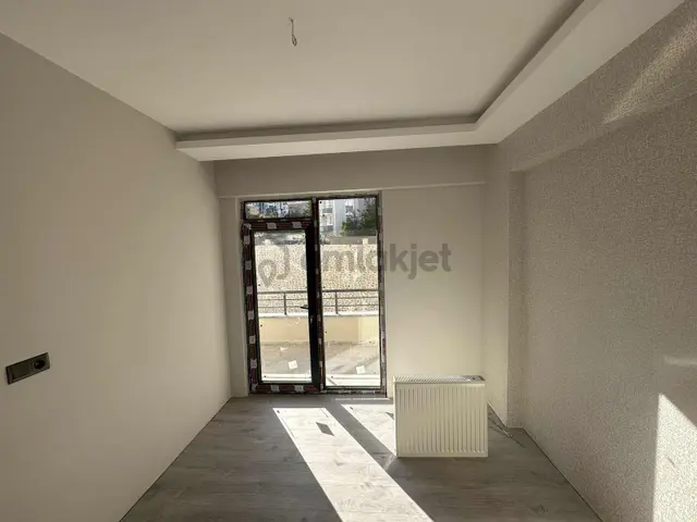 Cumhuriyet Mah.de Cadde Üzeri 170 M2 3+1 Satılık Sıfır Daire 3