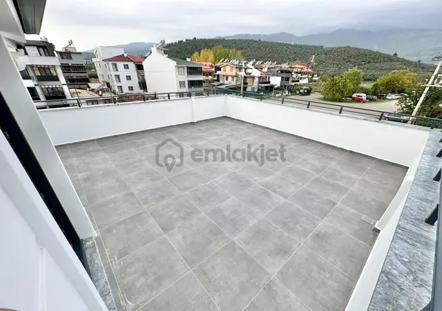 ꧁ay Emlaktan꧂akçay - Güre Arasında Denize Yakın Kazdağı Manzaralı Geniş Teraslı Satılık 2+1 Daire 1