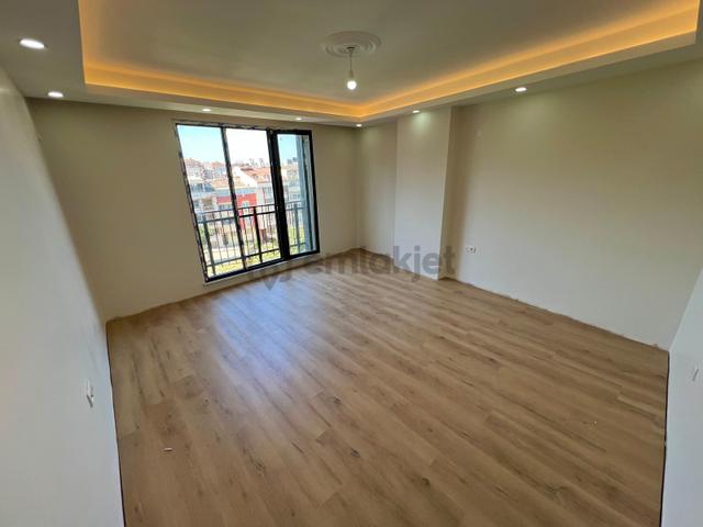 Seba'dan Tevfikbey Mh 2+1 90m2 Otoparklı Yerden Isıtmalı Arakatt 3