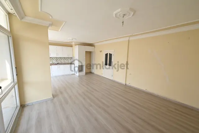 Üstünkent'ten Kargıpınarı'nda Plajda Özel Şezlonglu Kiralık 2+1 3
