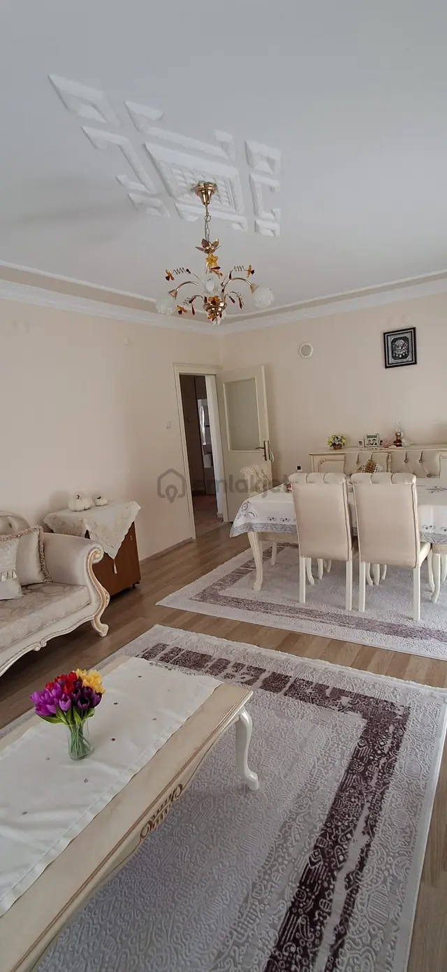 Sahibinden 3 Cepheli Kök Tapu Çok Geniş Ful Yapılı Ara Kat 5