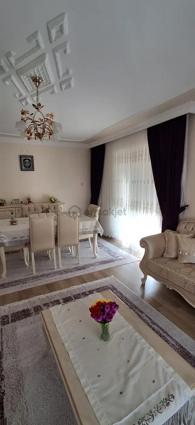 Sahibinden 3 Cepheli Kök Tapu Çok Geniş Ful Yapılı Ara Kat 4
