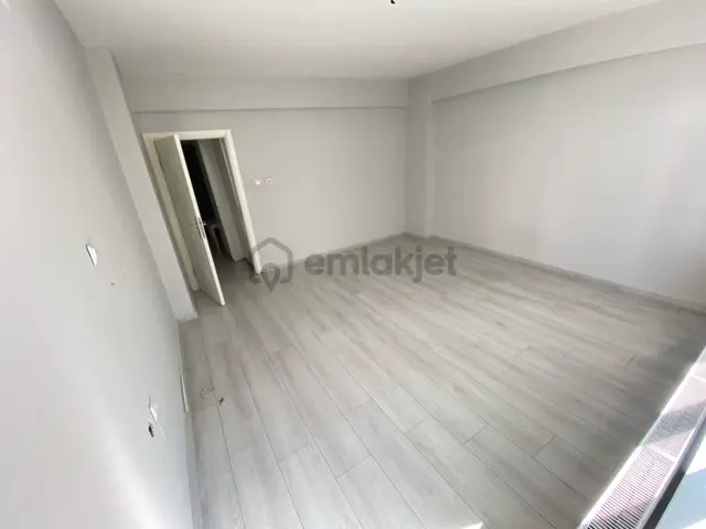 Furkan Emlak’tan Saitbey Mah 2.kat 2+1 110m2 İçi Full Yapılı Krediye Uygun Arakat Fırsat Daıre 3