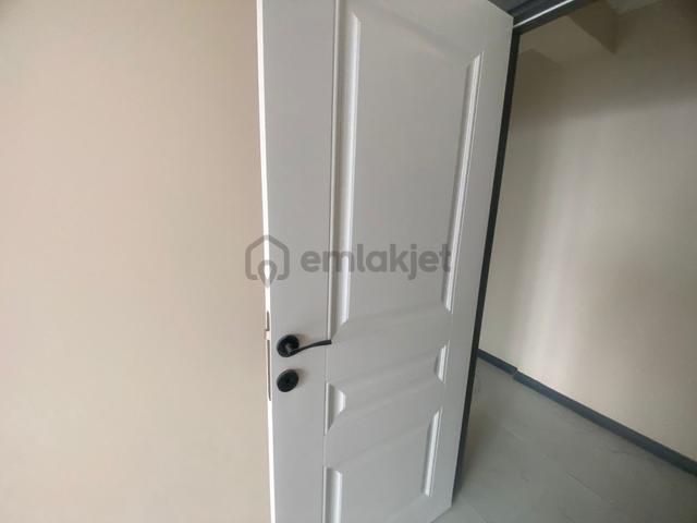 Halk Cd Üzeri İskanlı Arakat Asansör Balkonlu 2+0 Daire Bk-7 3