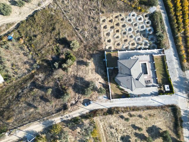 Kuşdasında Malikane İmarlı Arsa 3