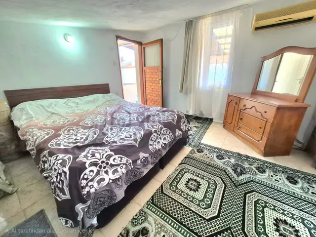 Ayvalık Altınova Akademililer Sit. Otoparklı Tripleks 3+1 150m2 2