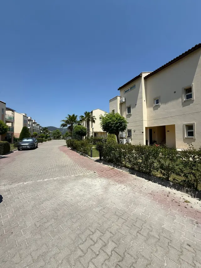 Kuşadası Golf Resort'te Satılık Full Eşyalı,manzaralı 1+1 3