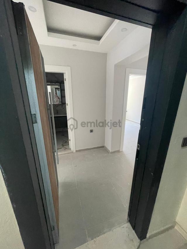 Denize Sıfır Konumlu Full Donanımlı Site İçi 2+1 Daire 4