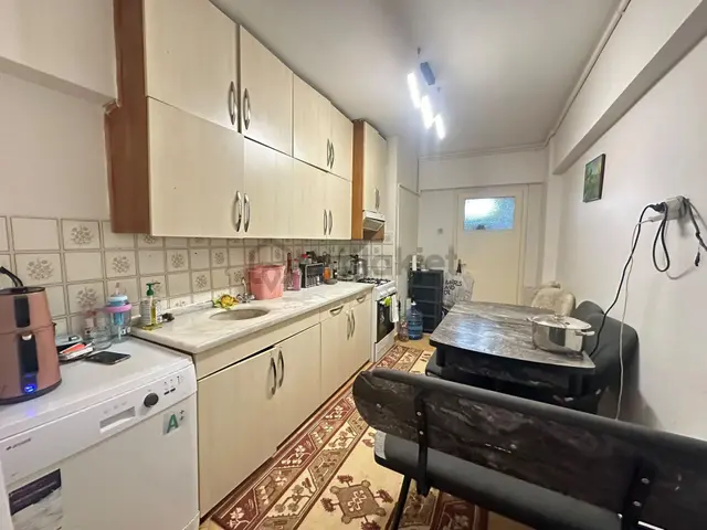 Sanatoryum Cd Paralelinde Kat Konumlu 2+1 Bağımsız Salon Acil!!! Sanatoryum Cd Paralelinde Kat Konumlu 2+1 Bağımsız Salon Acil!!!