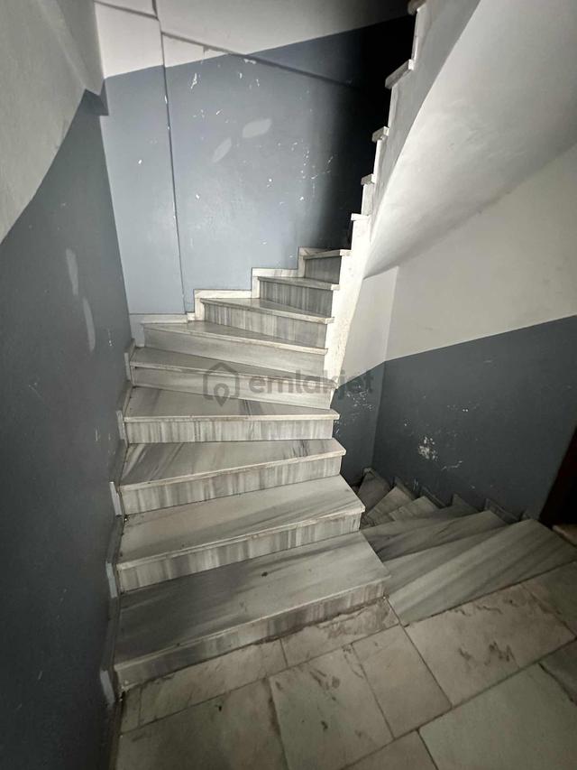 2+1 95 M2 1999 Yapımı Geniş Giriş Kat 4