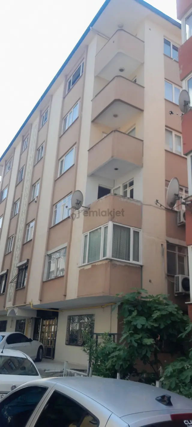 Şehrin Merkezinde Son Kat Manzaralı Balkonlu Asansörlü Satılık Daire 3