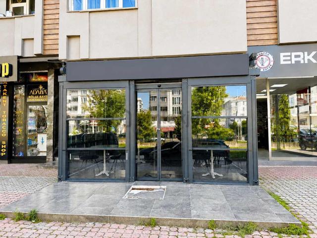 █ Atakent Tramvay Durağında / Caddeye Cephe █ Erhan Balcancı 2