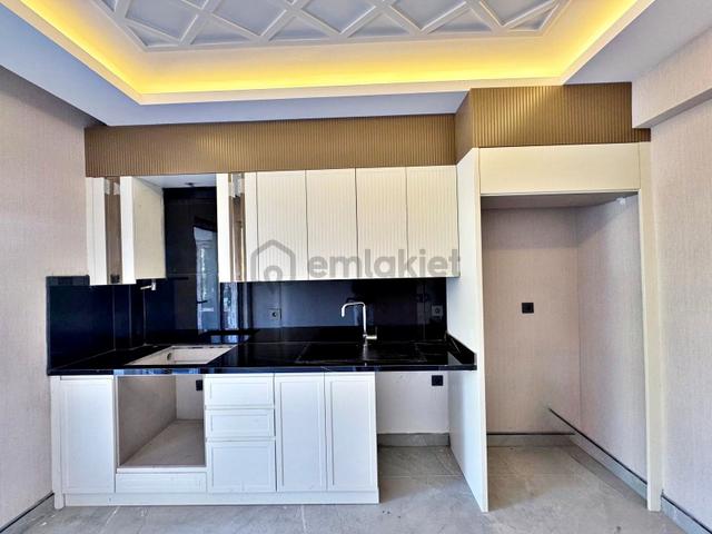 Karacaahmet Park Cepheli Az Katlı Sıfır Emsallerinden Geniş 2+1 3