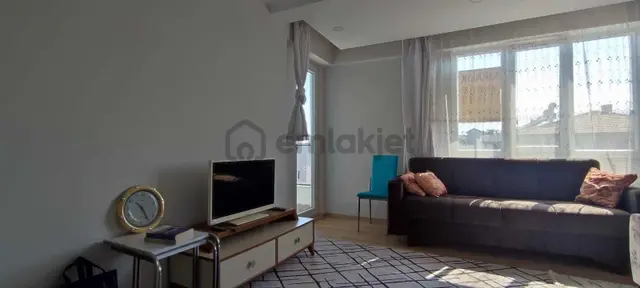 Çiğdem Emlaktan Hastahane Yolu Üzerinde 1+1 Eşyalı Kiralık Daire 2
