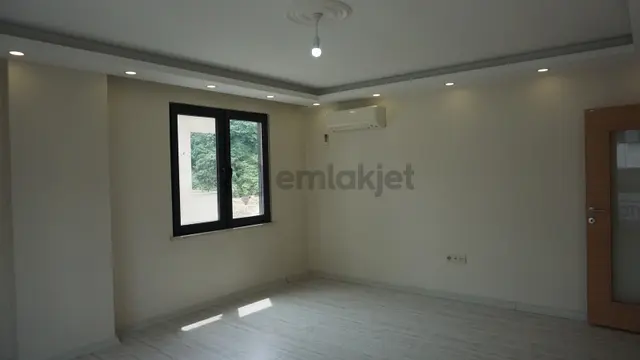 Ümraniye Çamlık'ta 2+1 Boş Genç Bina Krediye Uygun Satılık Daire 5