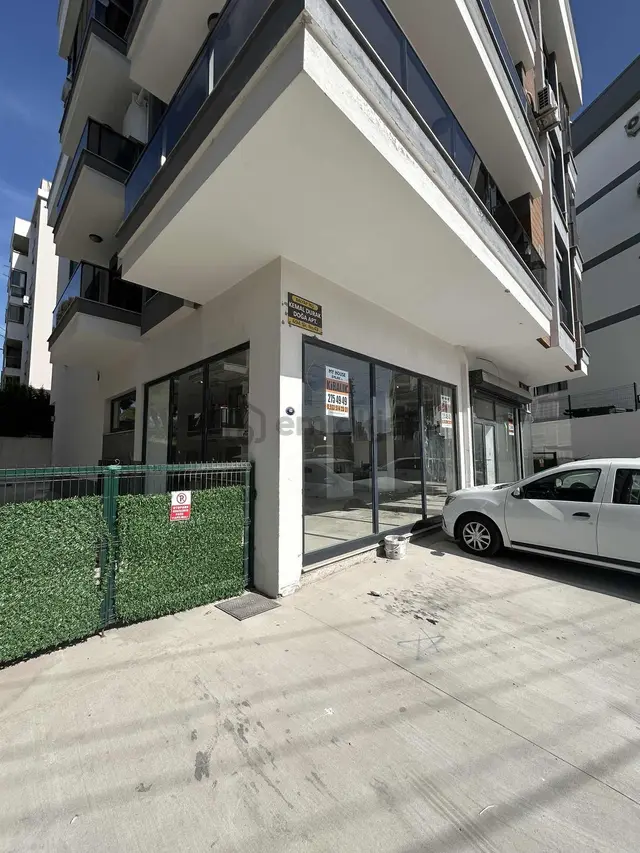 İzmir Buca Mustafa Kemal Mahallesi Kiralık Dükkan 1