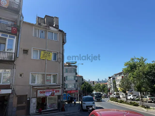 Yankıdan Fahri Atabey Cad.de 4 Katlı160m2 Dükkanlı Satılık Bina 2