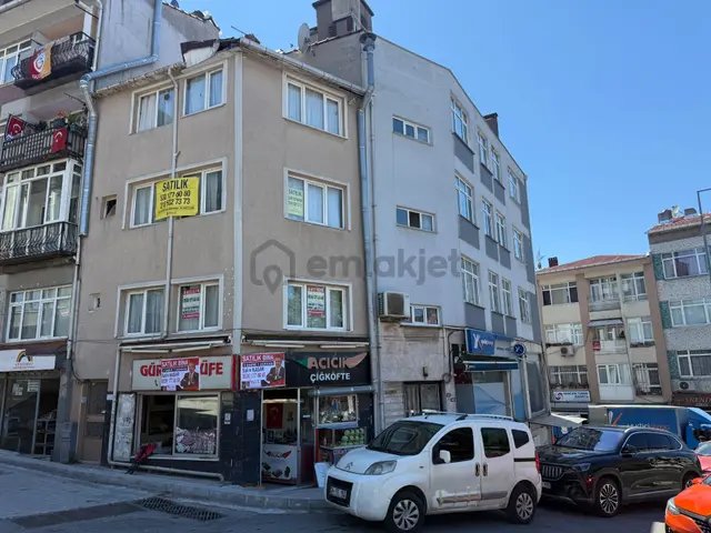 Yankıdan Fahri Atabey Cad.de 4 Katlı160m2 Dükkanlı Satılık Bina 3