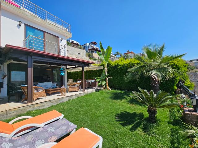 Muğla Bodrum Deniz Manzaralı Satılık Villa 5